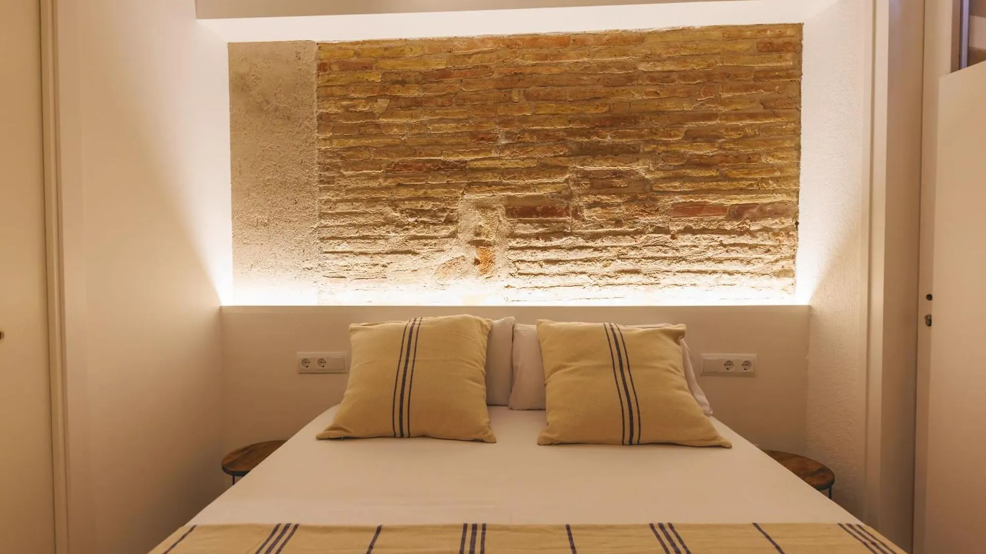 Bravissimo Mora 14, Monthly Apartment Girona 0*,  Espanha