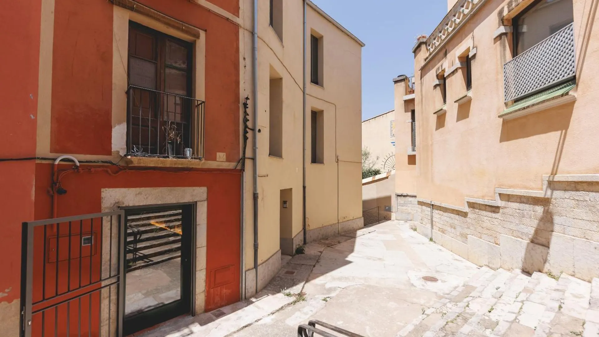 Bravissimo Mora 14, Monthly Apartment 지로나